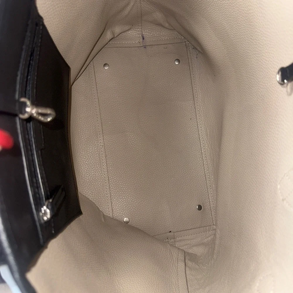 Lodis Black Leather Large Tote Bag w/small Lodis flower bag - Picture 7 of 15